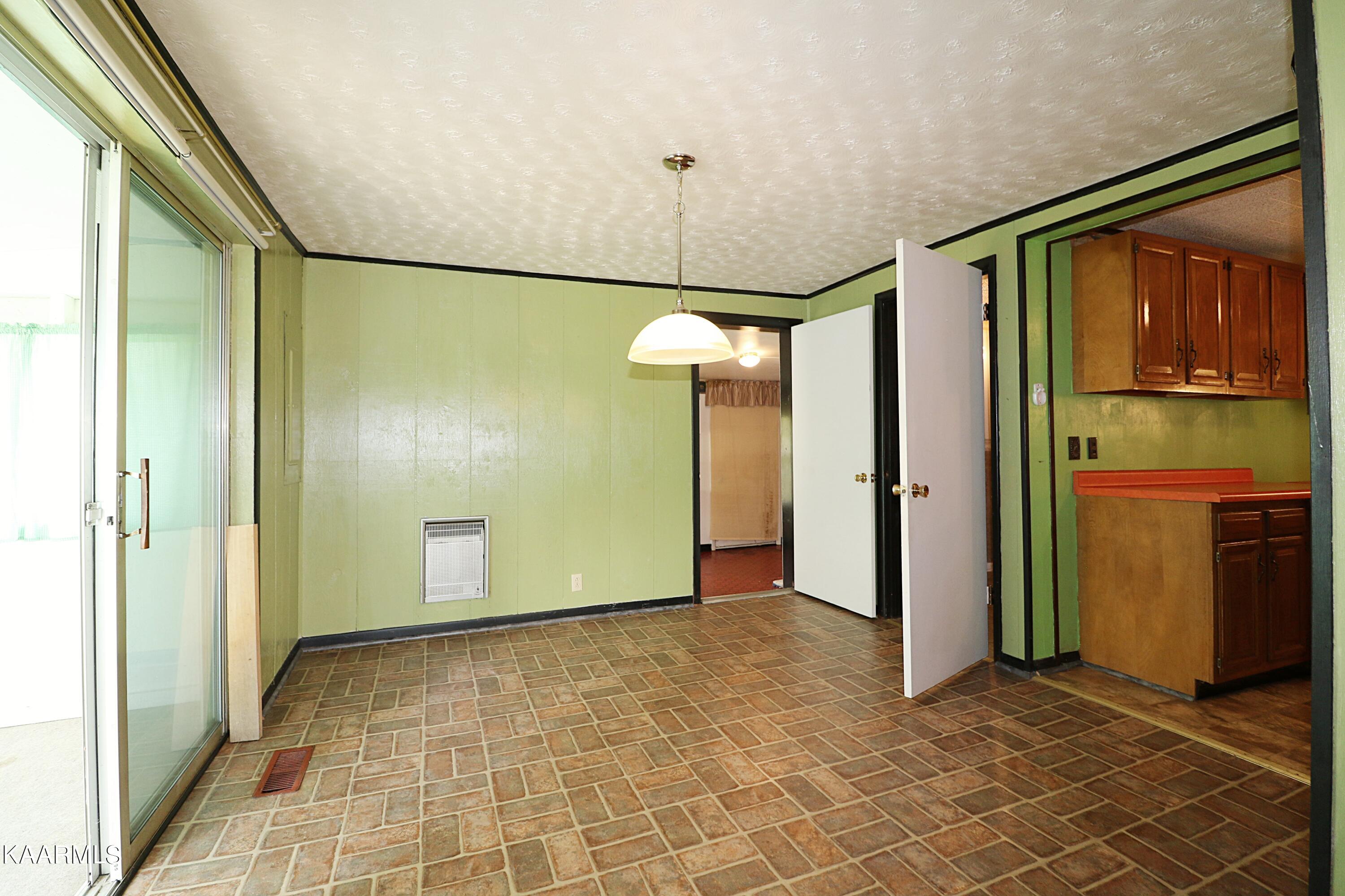 570 McCartt Road Robbins, TN 37852 - Photo 7 of 57 094A9676