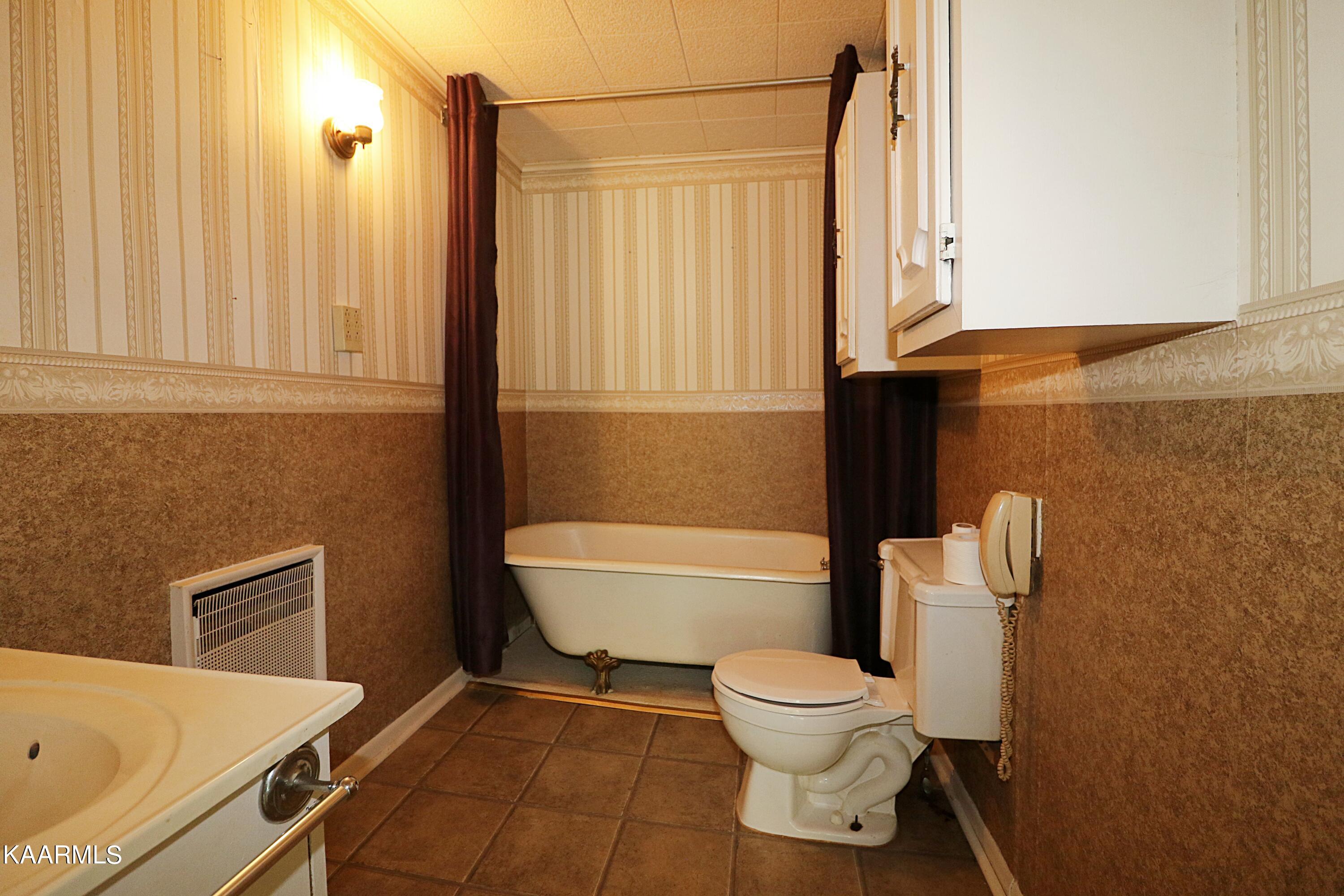 570 McCartt Road Robbins, TN 37852 - Photo 9 of 57 094A9678