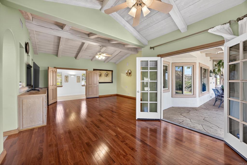 29629 Castleridge Road Valley Center, CA 92082 - Photo 13 of 45