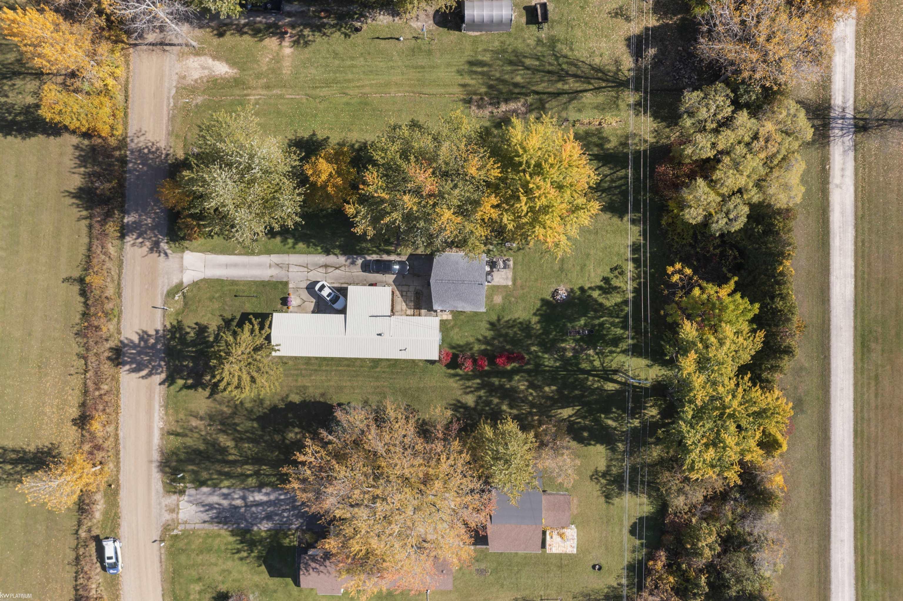 7296 Roger Road Lexington, MI 48450 - Photo 4 of 33