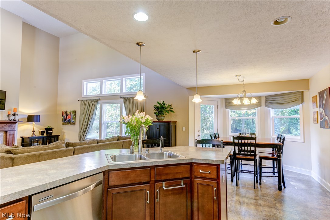 3300 Huntcliffe Road Northeast Canton, OH 44721 - Photo 11 of 34 Gallery Image 11