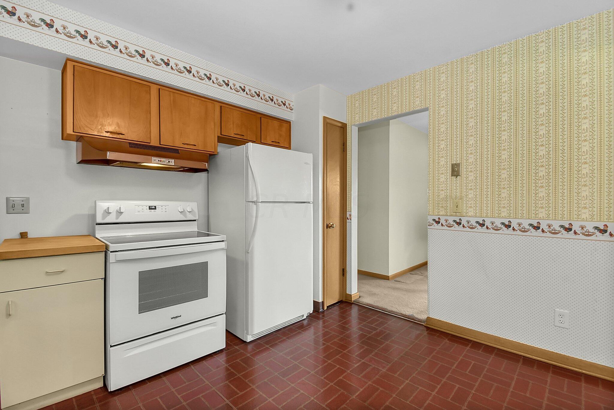 429 Amity Road Galloway, OH 43119 - Photo 19 of 27 Kitchen