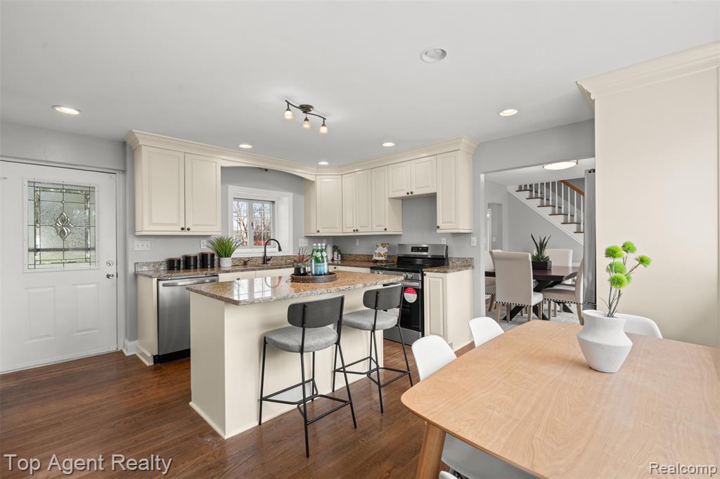 1593 Parke Street Rochester Hills, MI 48307 - Photo 14 of 34