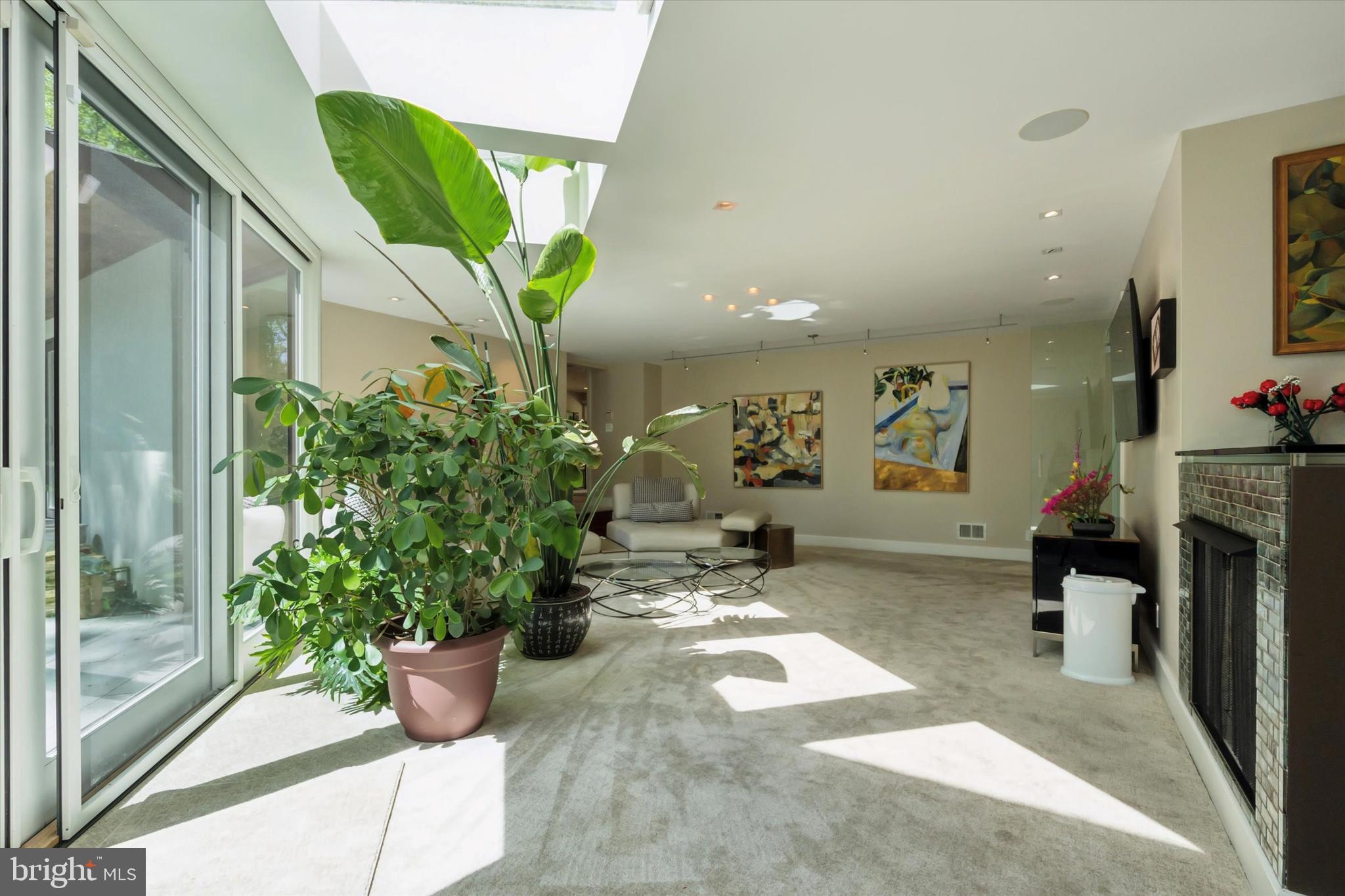 4126 Apalogen Road Philadelphia, PA 19129 - Photo 13 of 75