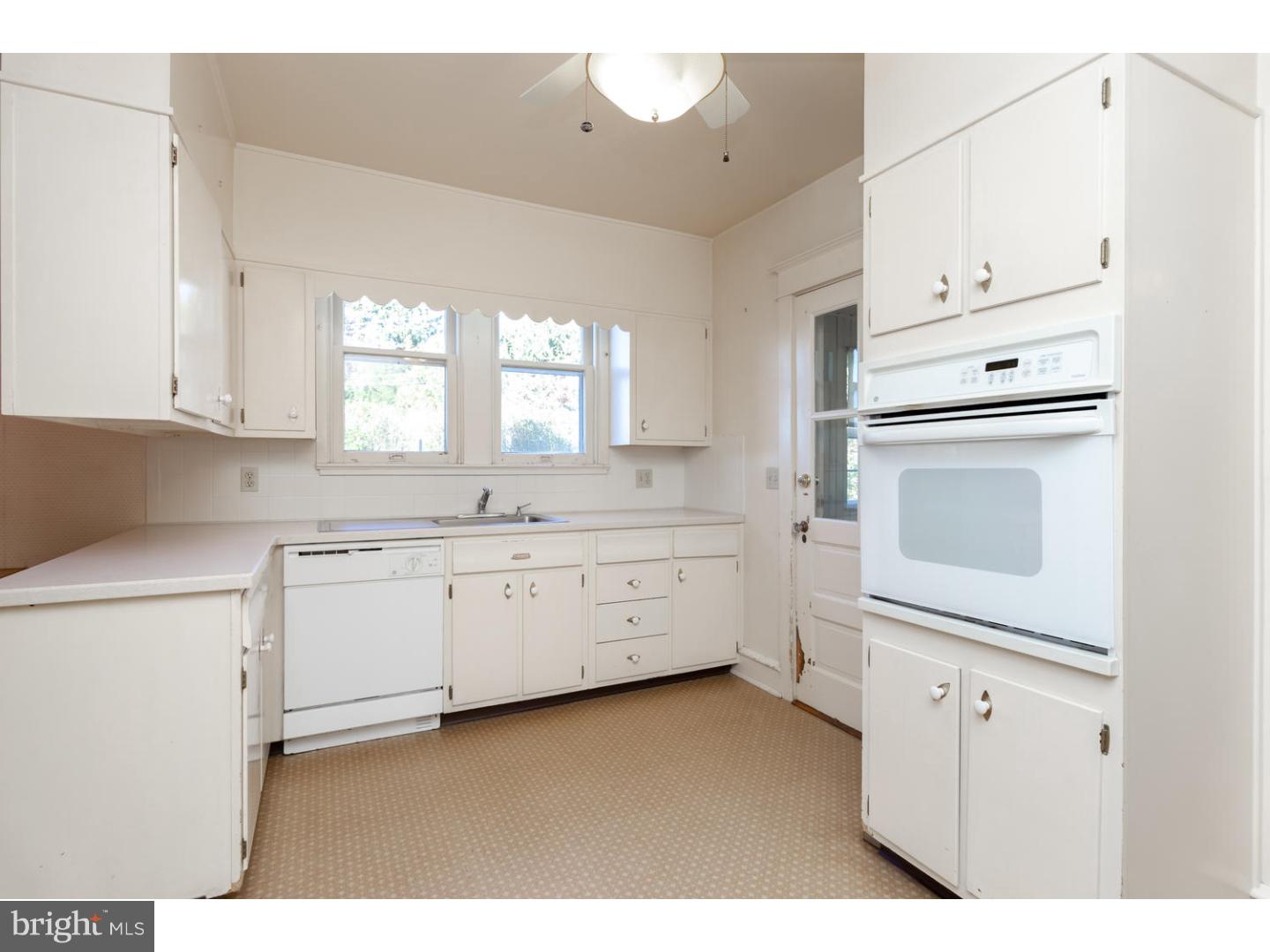 152 Sheehan Road Avondale, PA 19311 - Photo 9 of 25 Kitchen
