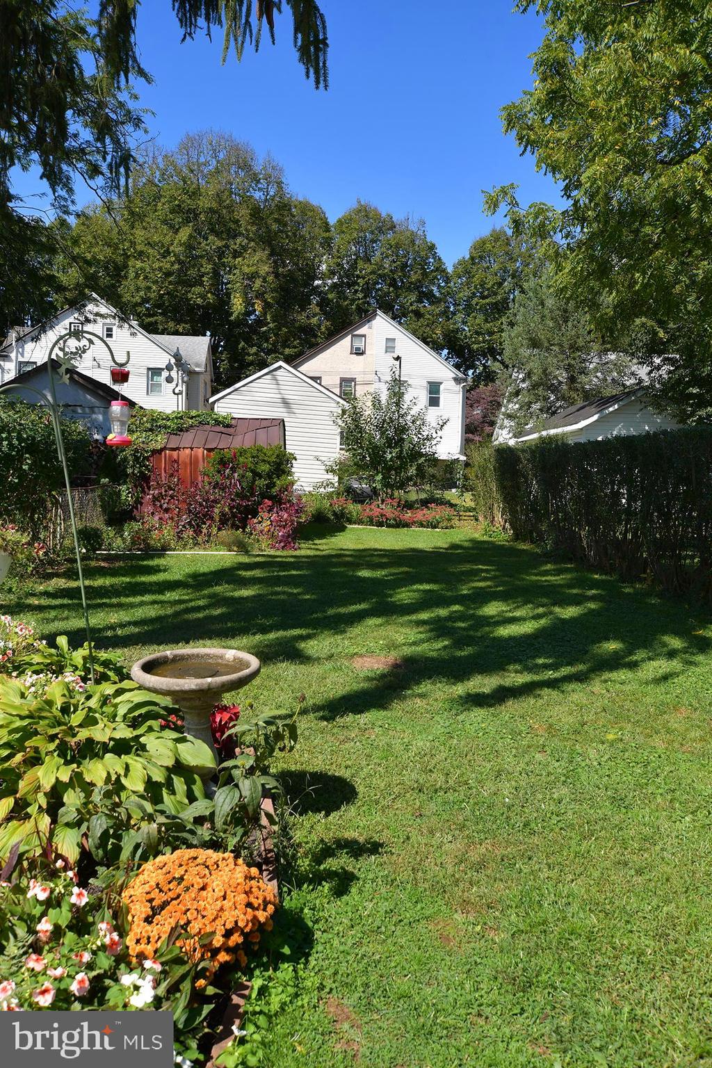 256 Powell Road Springfield, PA 19064 - Photo 7 of 34 Backyard