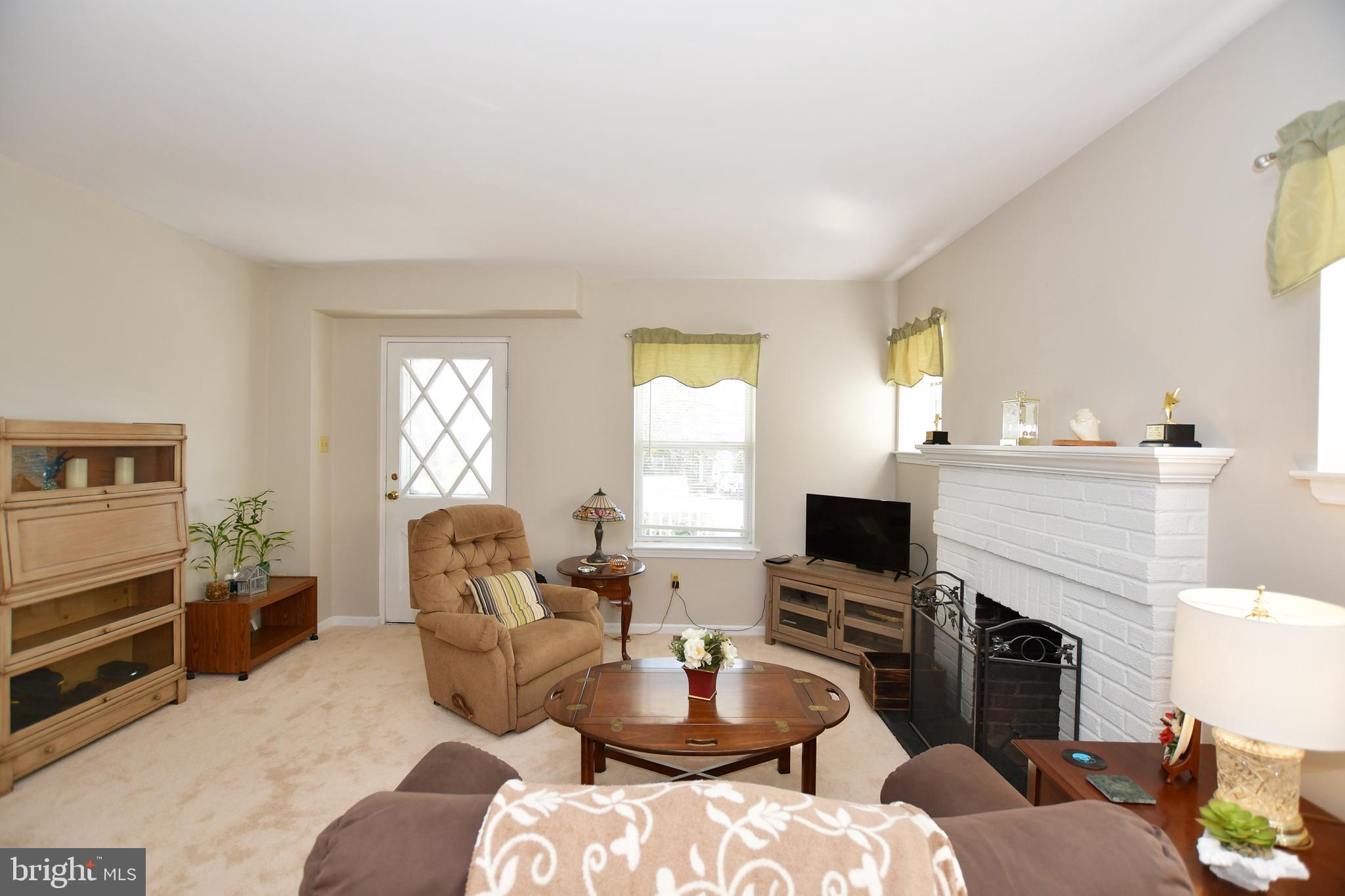 256 Powell Road Springfield, PA 19064 - Photo 8 of 34 Bright and airy living room