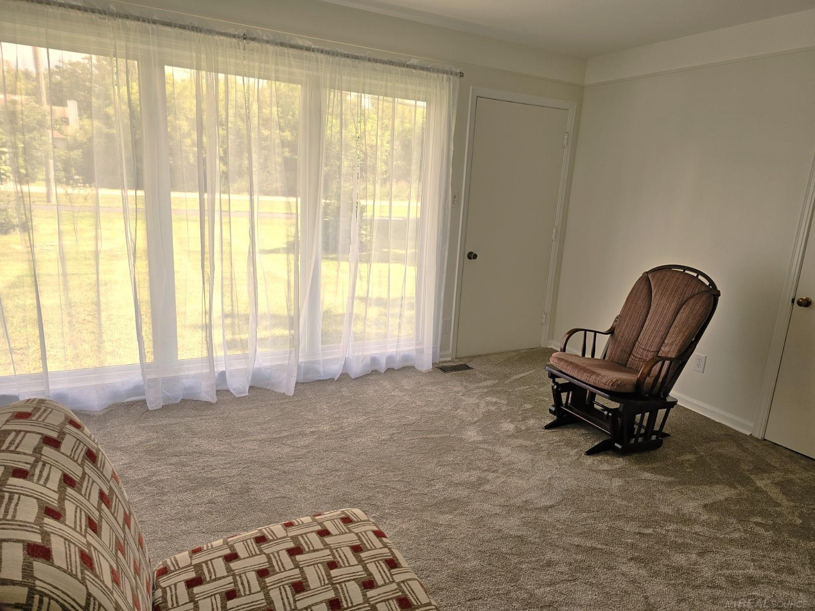 19780 Meridian Road Grosse Ile, MI 48138 - Photo 9 of 46 50120594-8.JPG