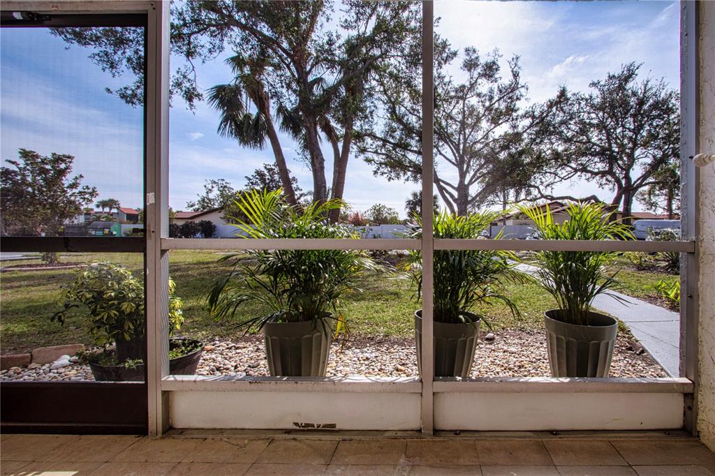 3259 South Beneva Road, Unit 102 Sarasota, FL 34232 - Photo 22 of 38 a view of a bird bath