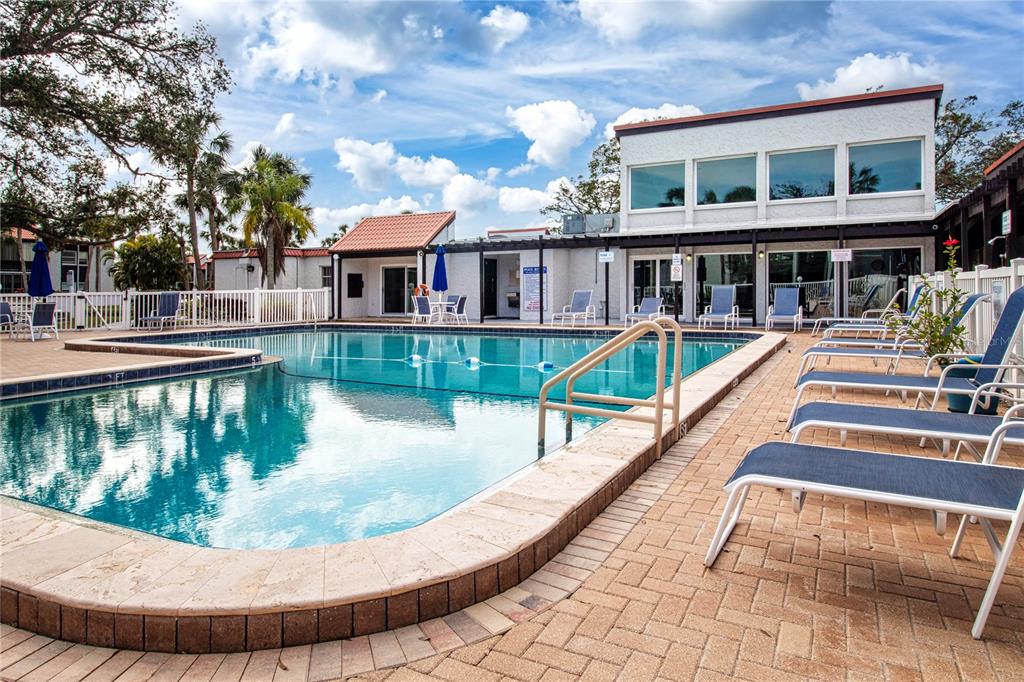 3259 South Beneva Road, Unit 102 Sarasota, FL 34232 - Photo 29 of 38 a view of a house with pool