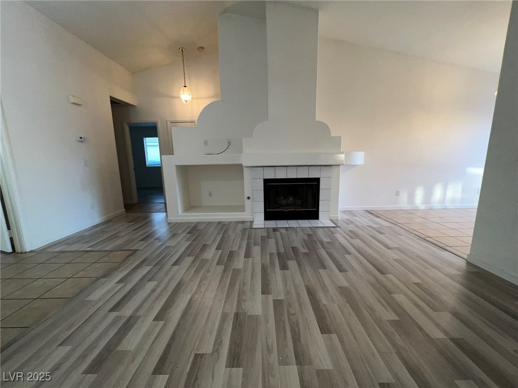 1708 Eagle Peak Way Las Vegas, NV 89134 - Photo 4 of 17