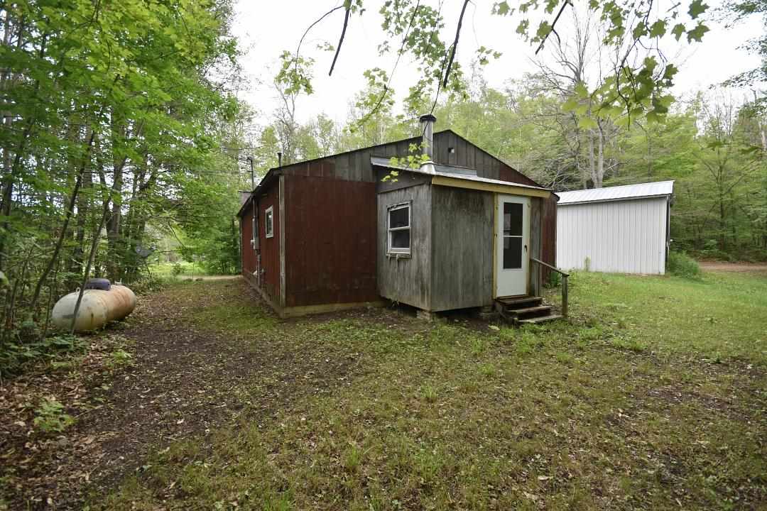 12947 15 Mile Road Leroy, MI 49655 - Photo 5 of 32 1889545-4.JPG