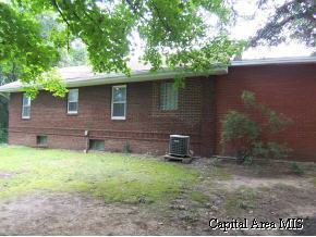 2313 Chinchilla Lane Springfield, IL 62702 - Photo 2 of 9 Gallery Image 2