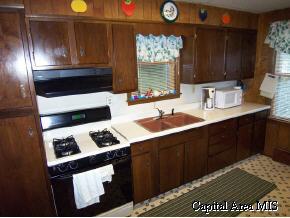 2313 Chinchilla Lane Springfield, IL 62702 - Photo 4 of 9 Gallery Image 4