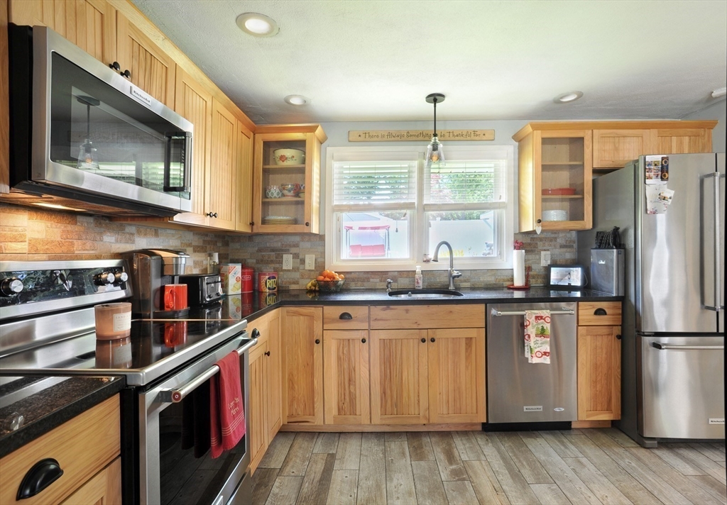 68 Alphonse Road Brockton, MA 02302 - Photo 7 of 28