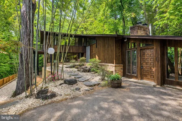 $1,499,900 | 6412 Recreation Lane, Falls Church, VA 22041