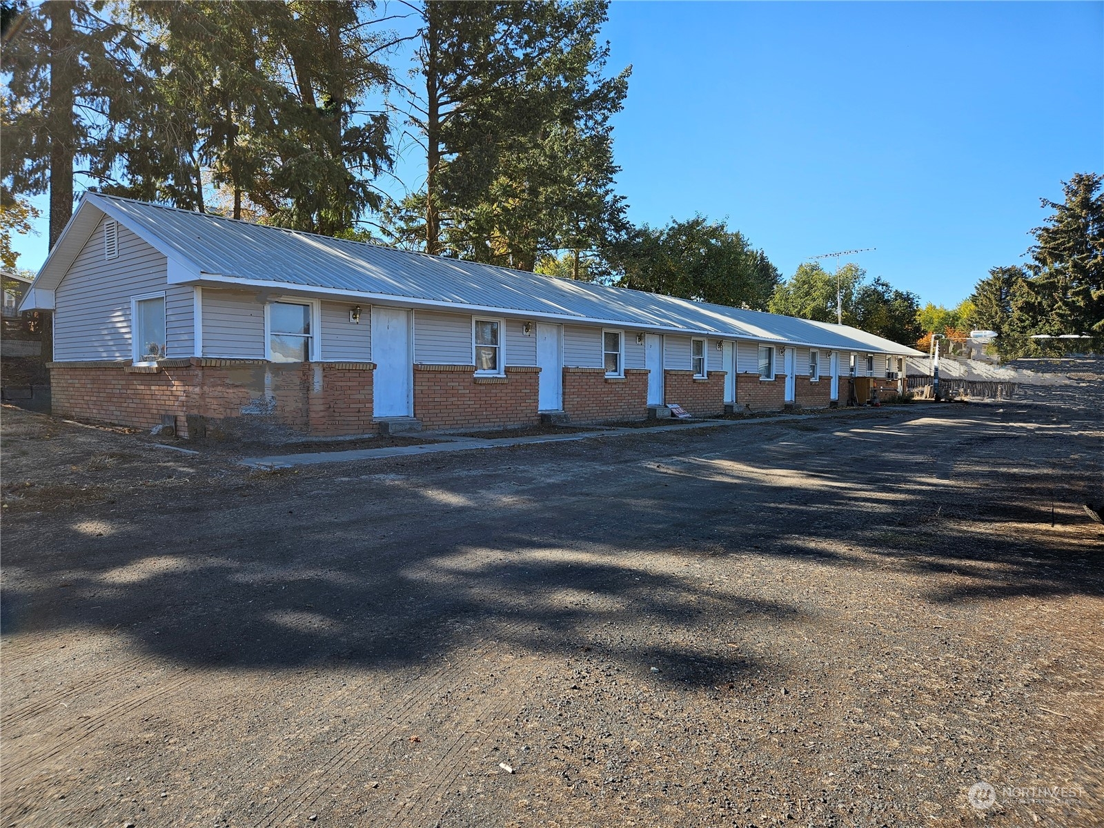 415 West Main Street Almira, WA 99103 - Photo 3 of 31