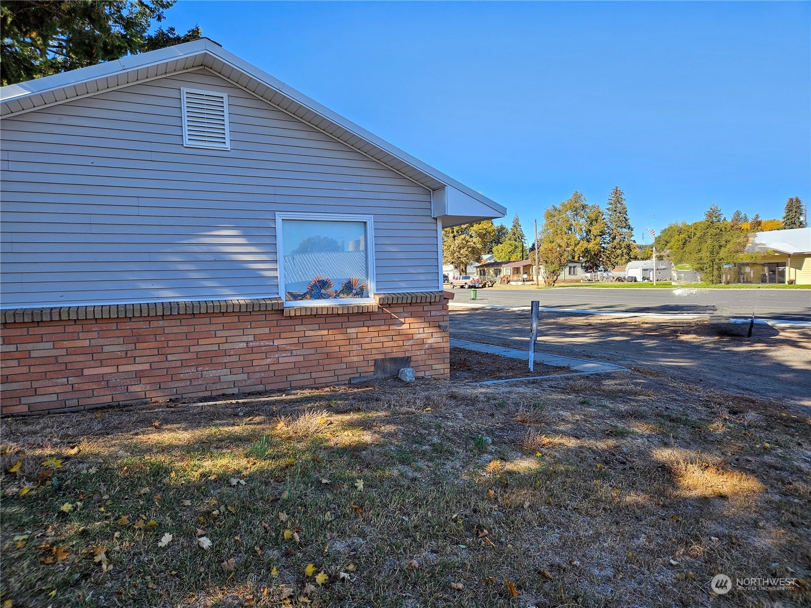 415 West Main Street Almira, WA 99103 - Photo 7 of 31