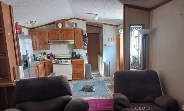 $299,900 | 18864 Grand Lake, Lake Elsinore, CA 92530