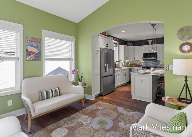 $760,000 | 12524 Retreat Drive, Unit 27, Grand Haven, MI 49417