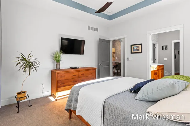 $760,000 | 12524 Retreat Drive, Unit 27, Grand Haven, MI 49417