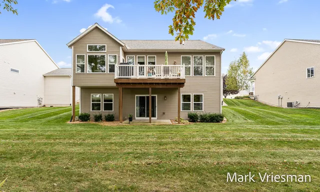 $760,000 | 12524 Retreat Drive, Unit 27, Grand Haven, MI 49417