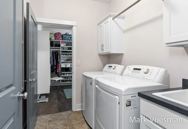 $760,000 | 12524 Retreat Drive, Unit 27, Grand Haven, MI 49417