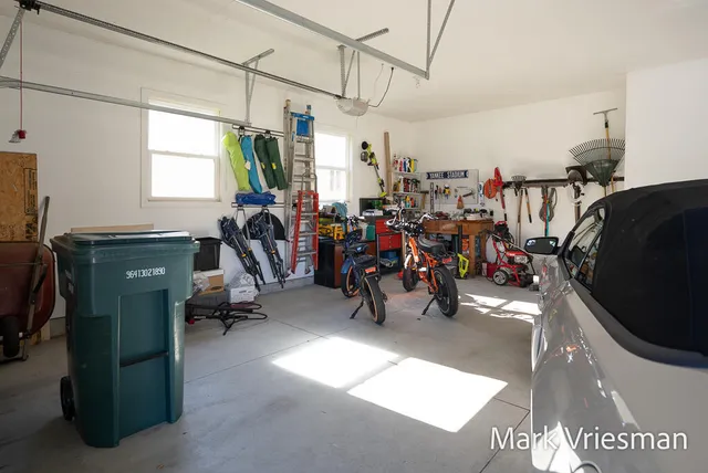 $760,000 | 12524 Retreat Drive, Unit 27, Grand Haven, MI 49417