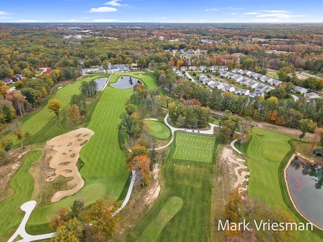 $760,000 | 12524 Retreat Drive, Unit 27, Grand Haven, MI 49417