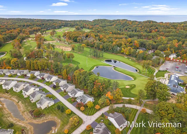 $760,000 | 12524 Retreat Drive, Unit 27, Grand Haven, MI 49417