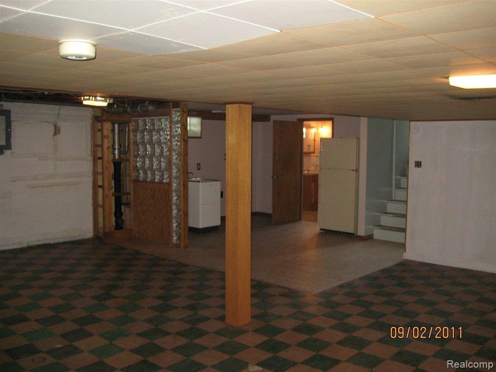 10381 Pardee Road Taylor, MI 48180 - Photo 12 of 16 IMG_3215.JPG