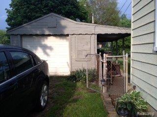 47794 Greenview Road Utica, MI 48317 - Photo 5 of 15 green5.JPG