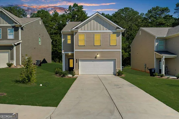 $1,850 | 220 Harrison Street, Calhoun, GA 30701