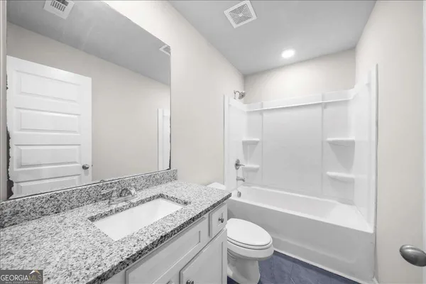 $1,850 | 220 Harrison Street, Calhoun, GA 30701