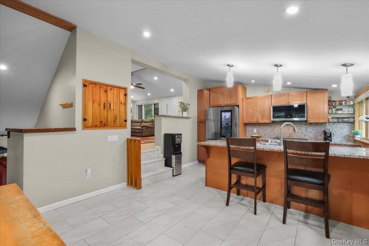 106 Ridgeland Road South Salem, NY 10590 - Photo 8 of 31 Eat in Kitchen