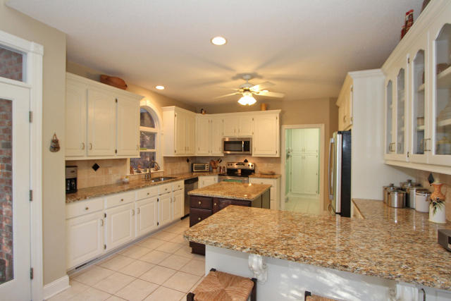 2400 Vaucluse Road Charleston, SC 29414 - Photo 8 of 29 Vaucluse Rd (16)0016