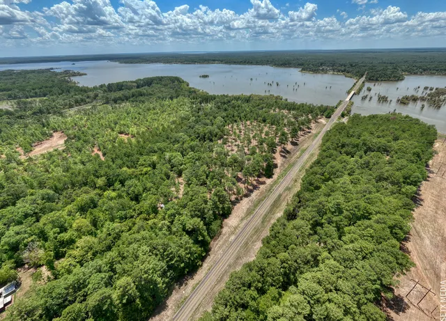 $150,000 | 5 Fm 83, Bronson, TX 75930