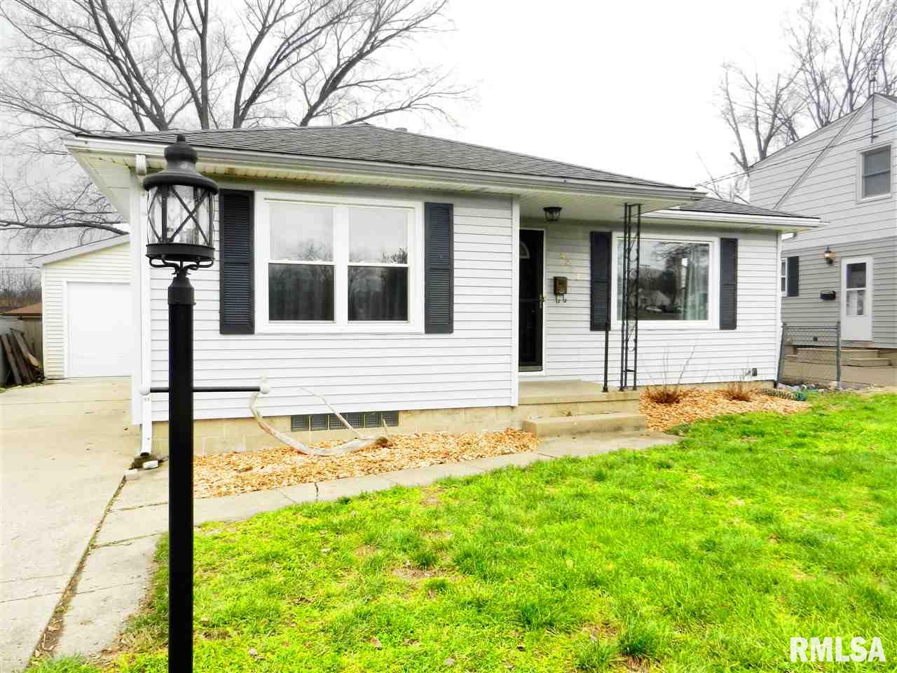4227 North Gate Ridge Road Peoria, IL 61614 - Photo 1 of 29 Gallery Image 1