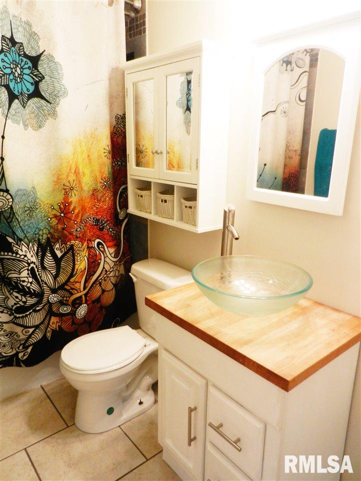 4227 North Gate Ridge Road Peoria, IL 61614 - Photo 14 of 29 Gallery Image 14