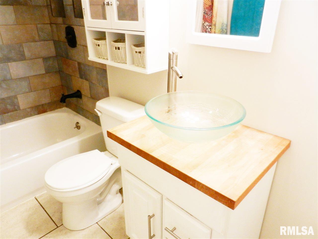4227 North Gate Ridge Road Peoria, IL 61614 - Photo 15 of 29 Gallery Image 15