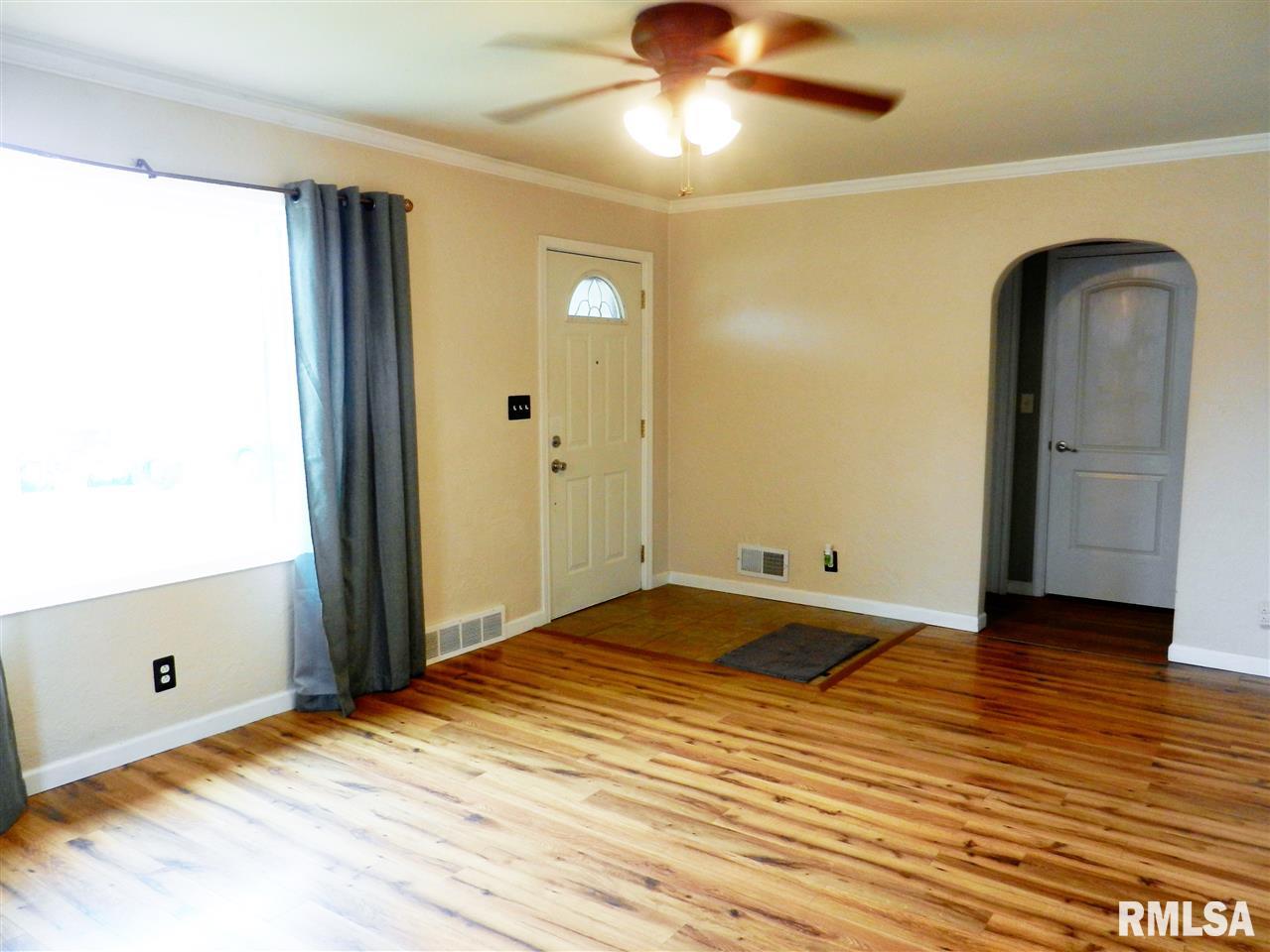 4227 North Gate Ridge Road Peoria, IL 61614 - Photo 3 of 29 Gallery Image 3