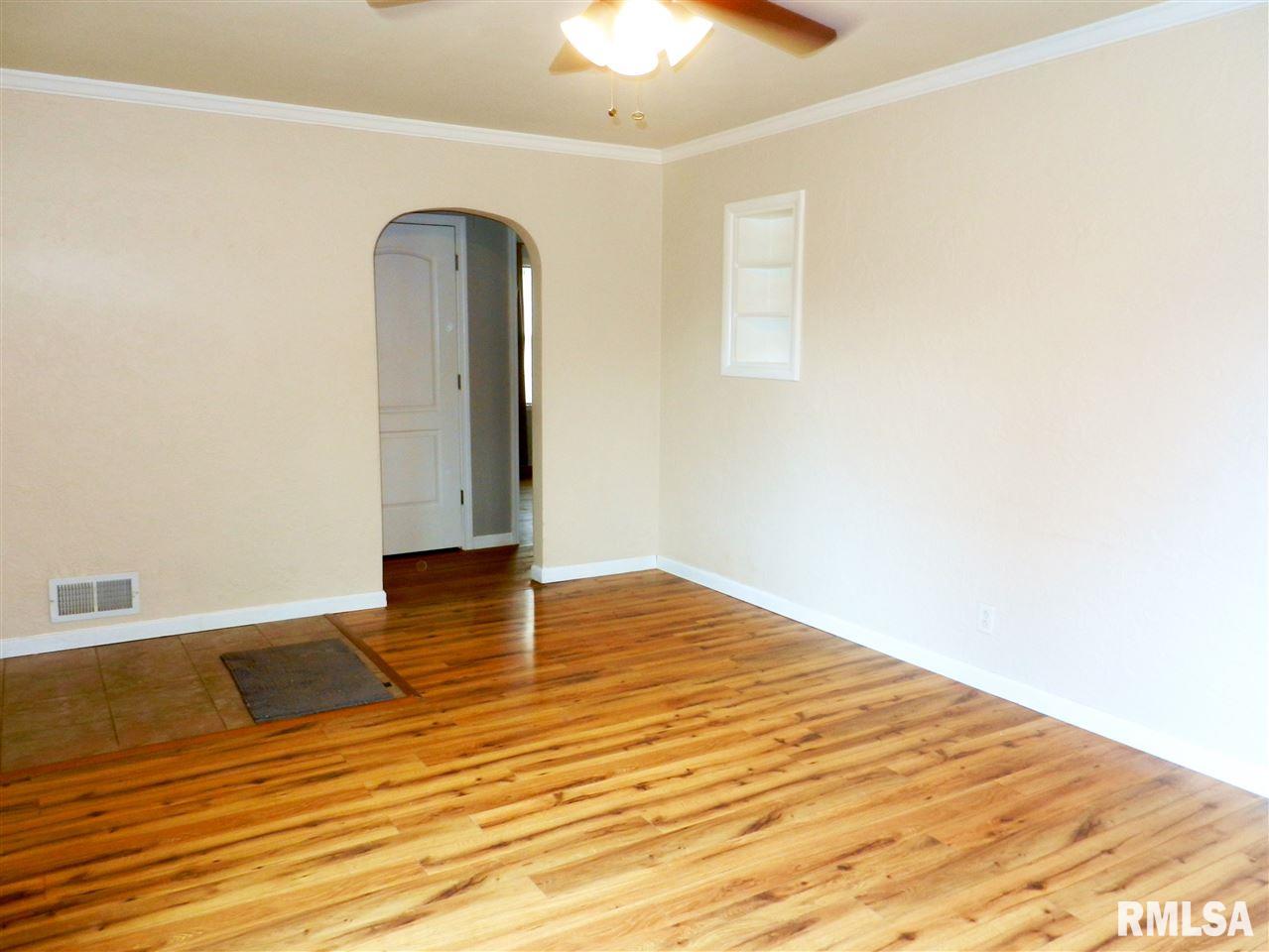 4227 North Gate Ridge Road Peoria, IL 61614 - Photo 5 of 29 Gallery Image 5