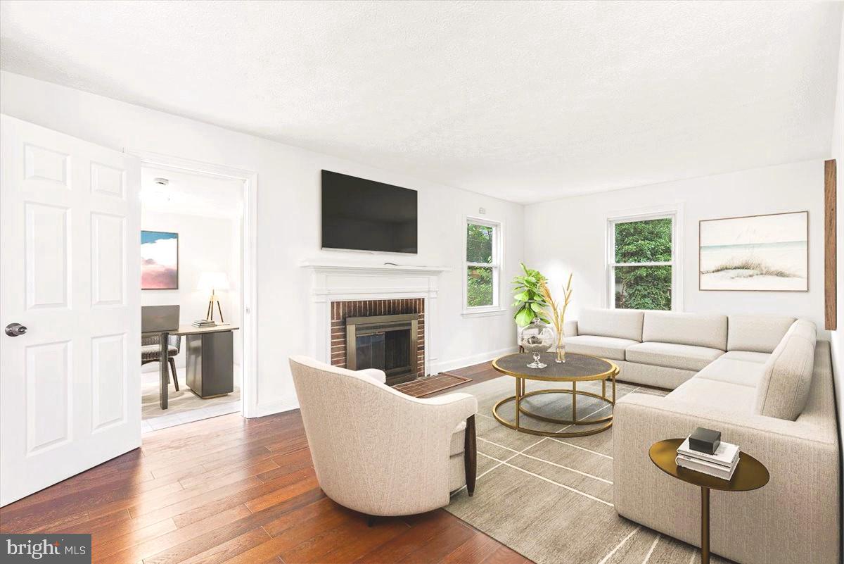 5901 Euclid Street Cheverly, MD 20785 - Photo 2 of 36 Living Room w/harwood floors (virtually staged)