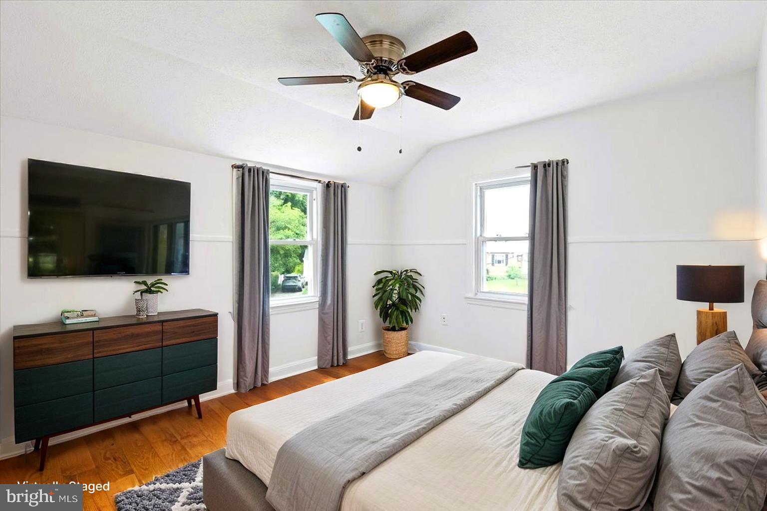 5901 Euclid Street Cheverly, MD 20785 - Photo 24 of 38 Bedroom 3