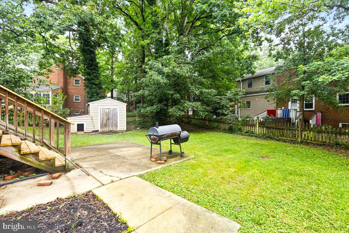 5901 Euclid Street Cheverly, MD 20785 - Photo 31 of 36 Fenced rear yard