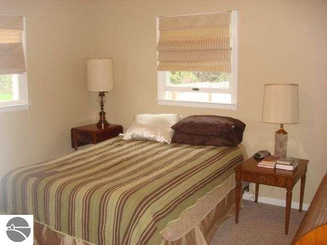 604 Sheridan Road Traverse City, MI 49686 - Photo 8 of 15 1726868-7.JPG