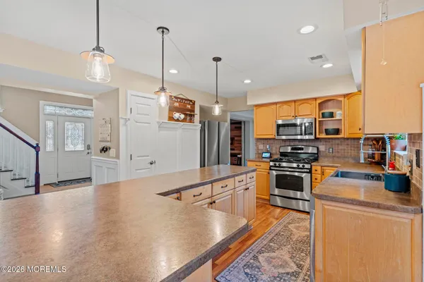 $839,900 | 647 Hugo Drive, Toms River, NJ 08753