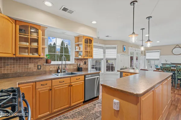 $839,900 | 647 Hugo Drive, Toms River, NJ 08753