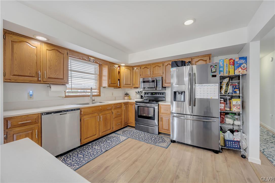 5185 Fornaciari Drive Whitehall, PA 18052 - Photo 3 of 34