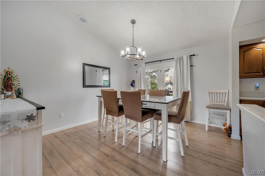 5185 Fornaciari Drive Whitehall, PA 18052 - Photo 7 of 34